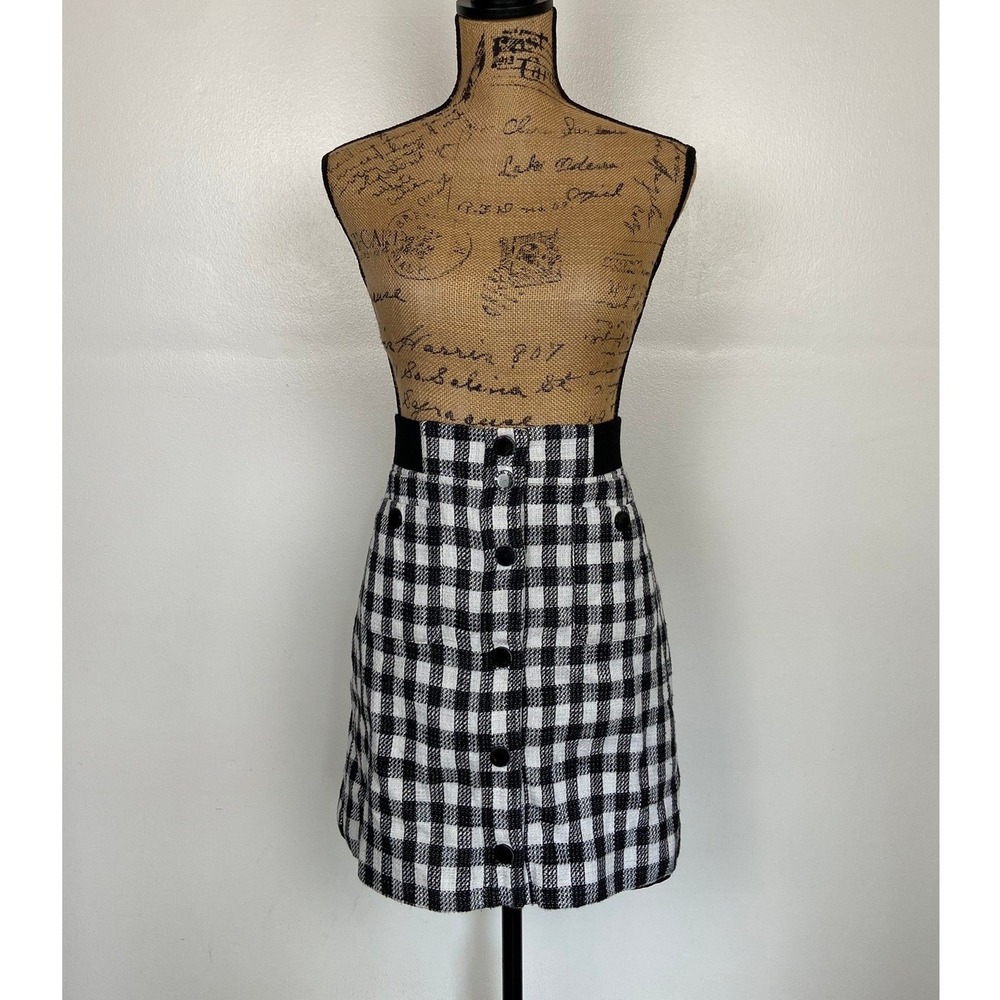 Karl Lagerfeld Plaid Mini Skirt Size 6 Black & White Button Front Y2K Preppy